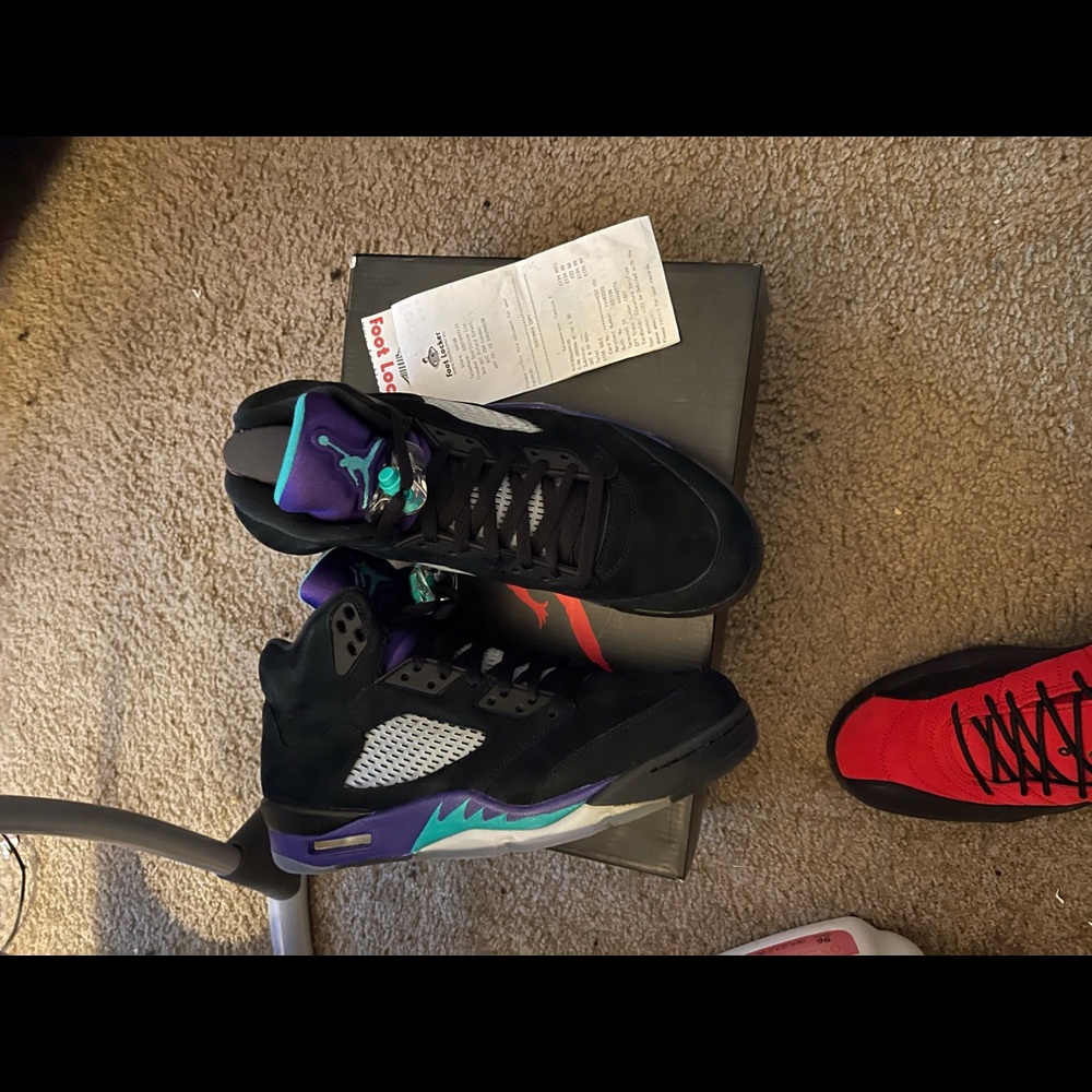 Black grape 5s